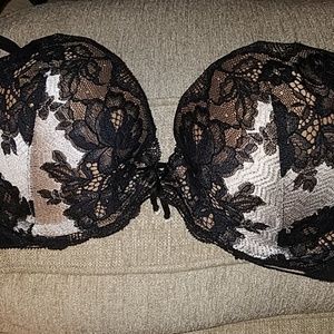Victoria's Secret Lace Push Up Bra 34D